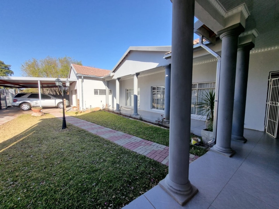 4 Bedroom Property for Sale in Fichardt Park Free State